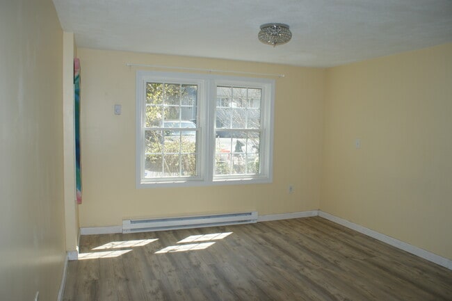 Building Photo - 18 Fayette Rd Unit 2