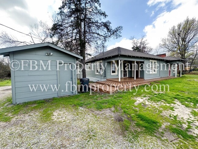 Photo - 3701 Emhouse Rd