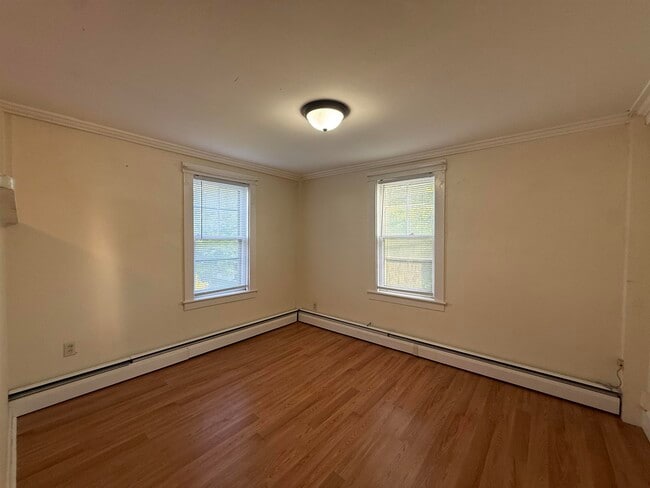 19 Pleasant St Unit 5