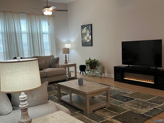 Photo - 111 Shylock Ln