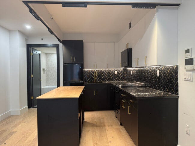 Photo - 154 Lenox Rd Unit 5