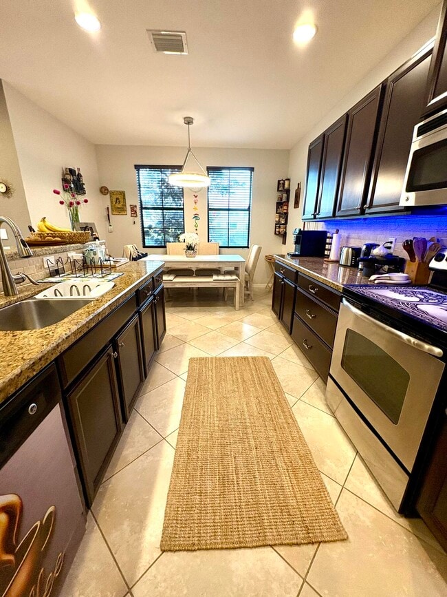 Photo - 167 Gramercy Square Dr
