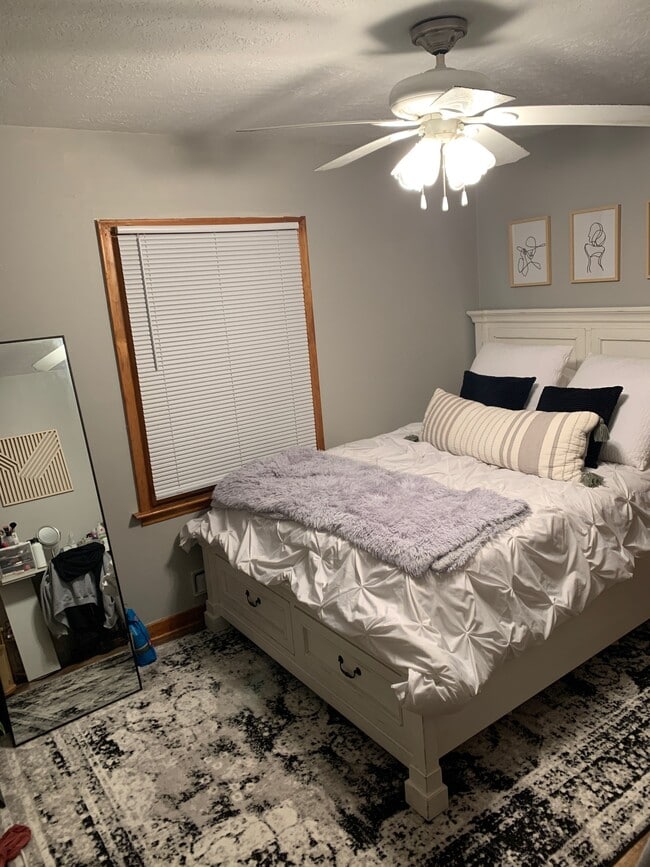 Photo - 1516 Linden Way