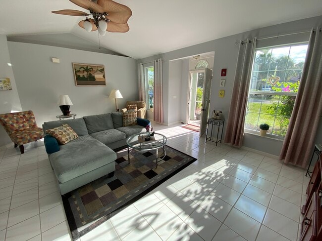 Photo - 26564 Robin Way