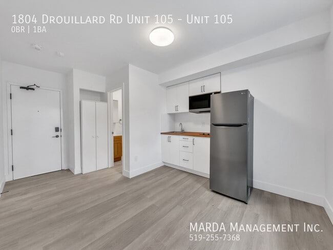 Photo - MODERN BACHELOR UNIT - EAST WINDSOR - INCLUSIVE W/ FREE INTERNET! Unit 105