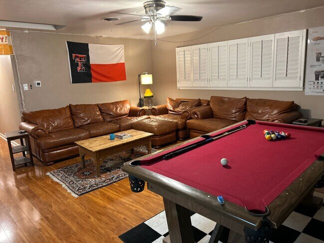 Photo - PRE-LEASING for August - 3 Bedroom Near Tech