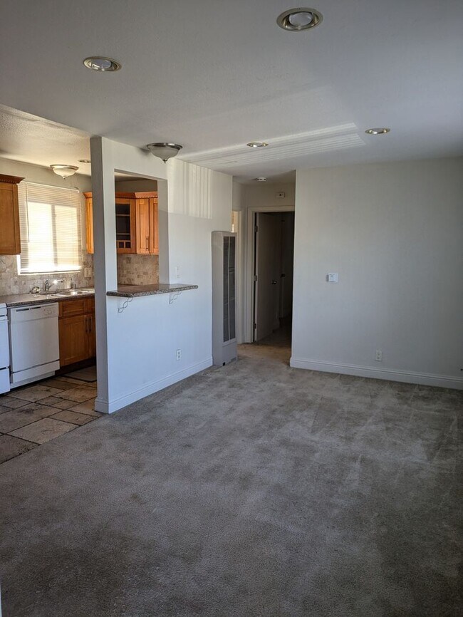 Photo - Lockwood Unit 4