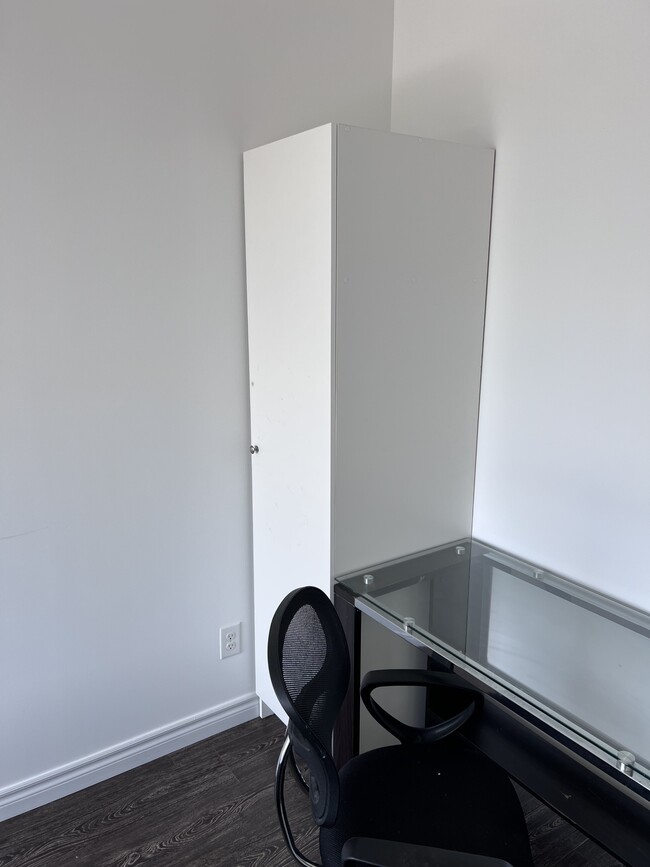 Photo - 158-1158 King St N