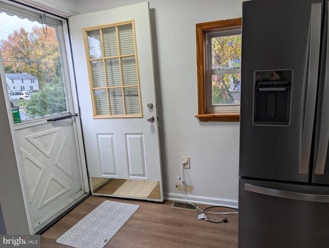 Photo - 306 Columbia Blvd