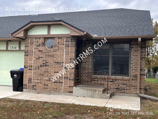 Building Photo - 1714 SE 43rd Terrace