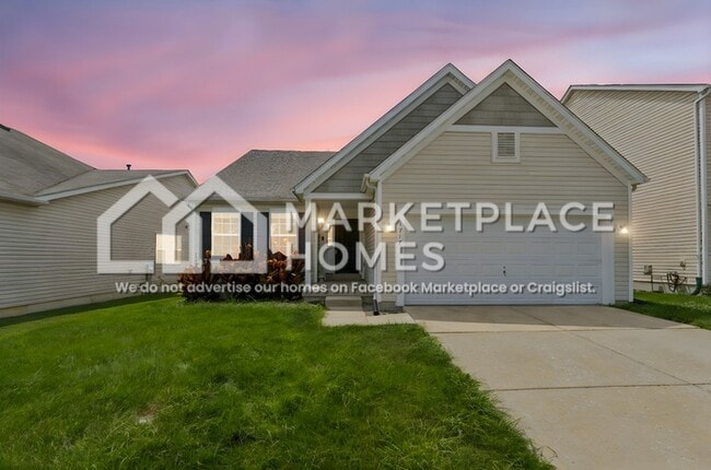 Photo - 1717 Briarmanor Dr House
