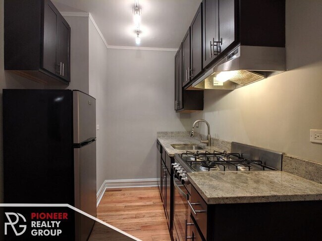 Photo - 4737 N Hermitage Ave Unidad 205