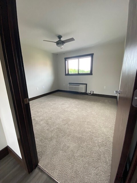 Photo - 2415 Cass St