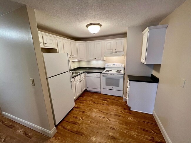 Photo - 127 English Village Rd Unit 102