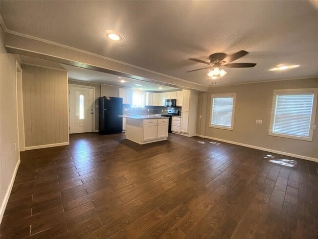 329 Veselka Rd
