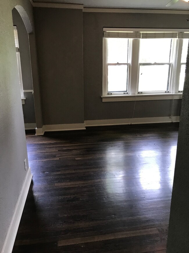 Photo - 1235 E Elm St Unit 306