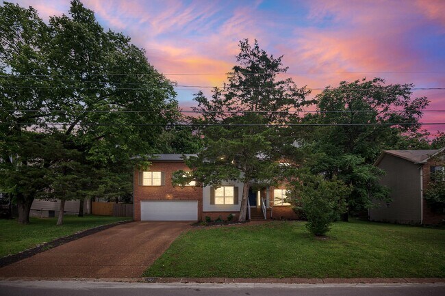 Photo - 127 W Harbor Dr