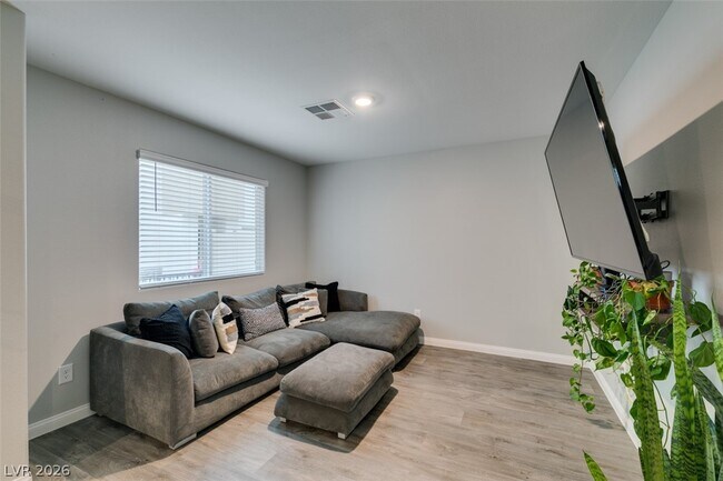 Building Photo - 12349 Golden Wreath Rd