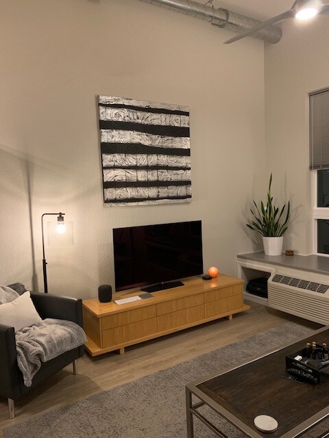 Photo - Apts on Essex - West