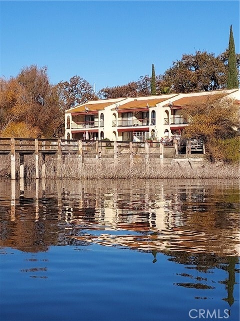 Building Photo - 14083 Lakeshore Dr