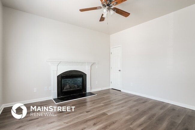 Photo - 737 Southgate Dr