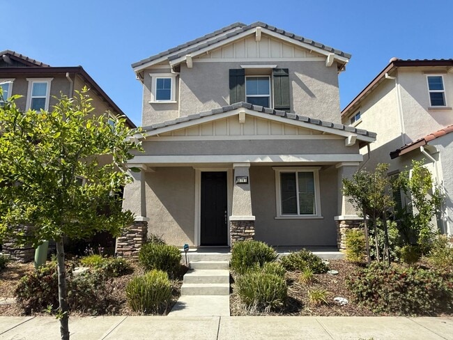 Spacious 3 bed 2.5 bath available in North... - Spacious 3 bed 2.5 bath available in North... House