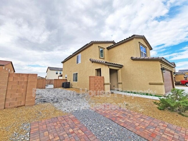 Photo - 3821 E Weld Ave