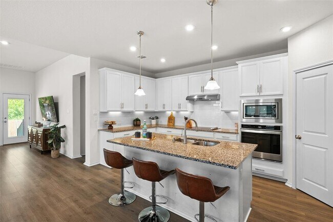 Photo - 211 Brookside St