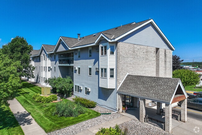 Lynn Court