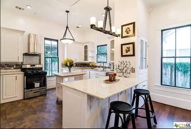 Photo - 603 S Liberty St