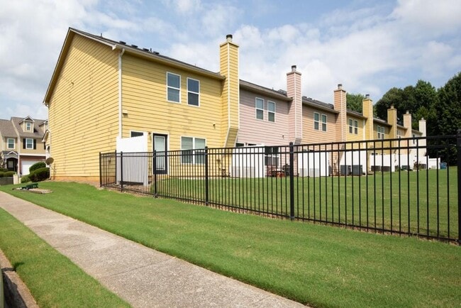 Building Photo - 45 Providence Oak Ct SE