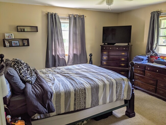 Photo - 512-514 Terrace Dr