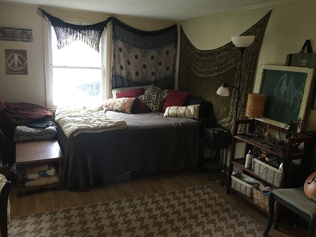 Photo - 154 Westside Dr