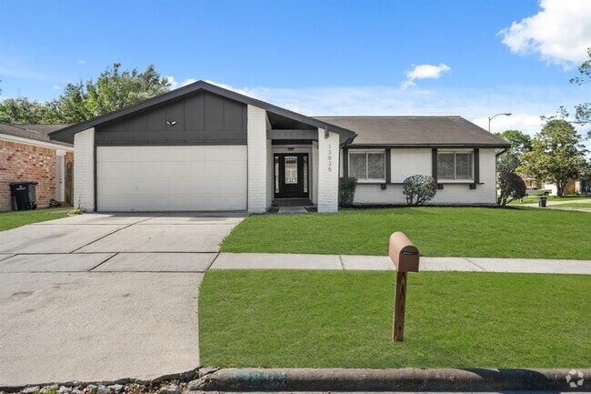 Building Photo - 13835 Templar Ln Rental