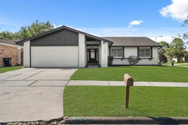 Photo - 13835 Templar Ln Casa