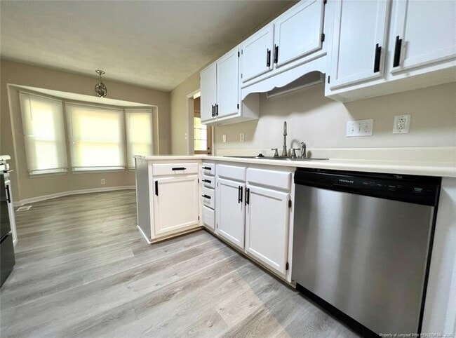 Photo - 715 Ashburton Dr