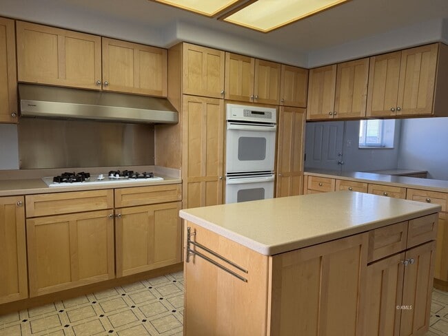 Photo - 1220 Monument Rd