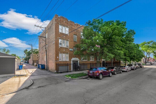 4301 W Potomac Ave