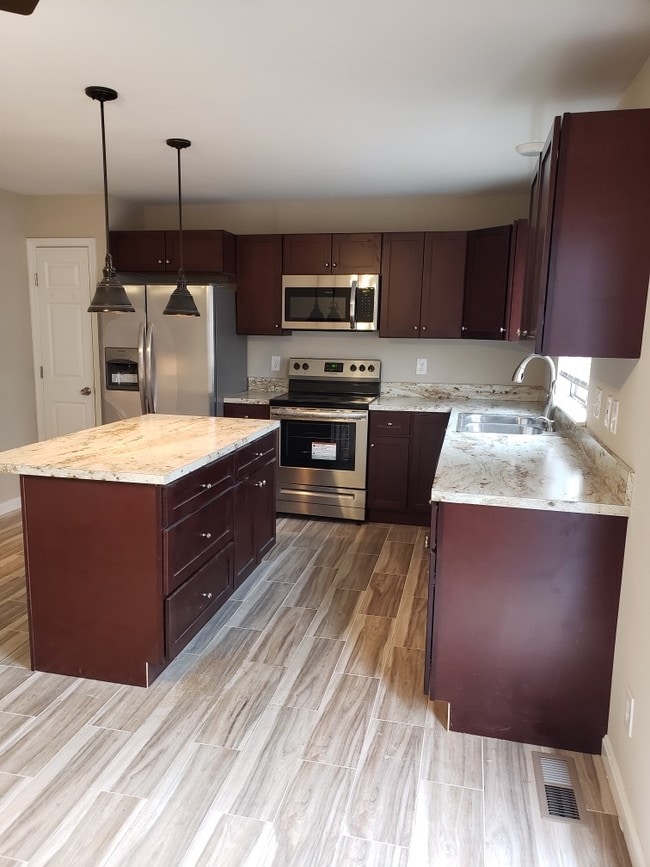 Building Photo - 11307 Golden Eagle Pl Unit C