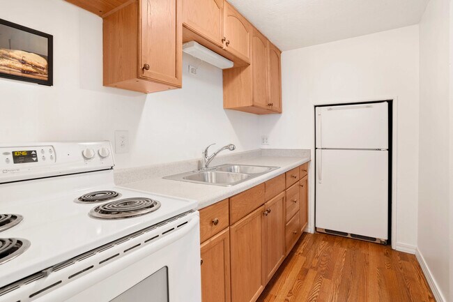 Photo - 1430 S 1300 E