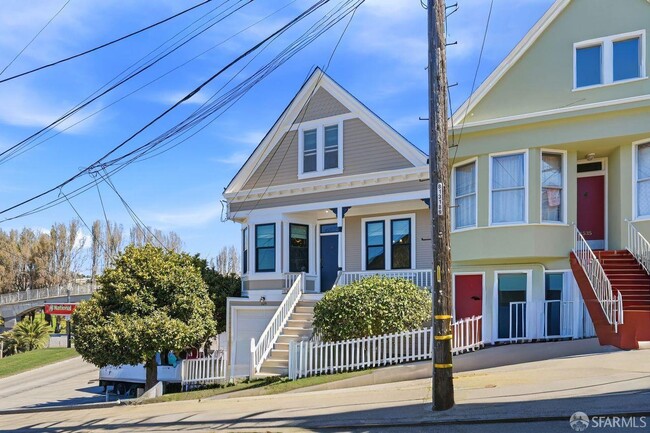 Photo - 1529 Hampshire St