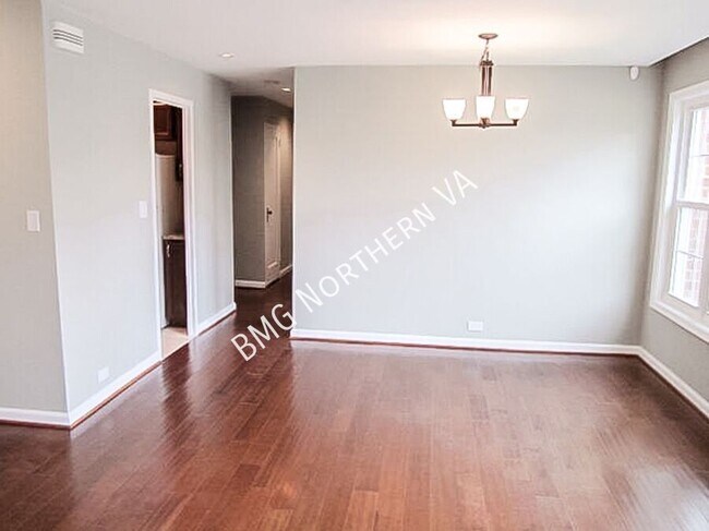 Photo - 3553 Martha Custis Dr