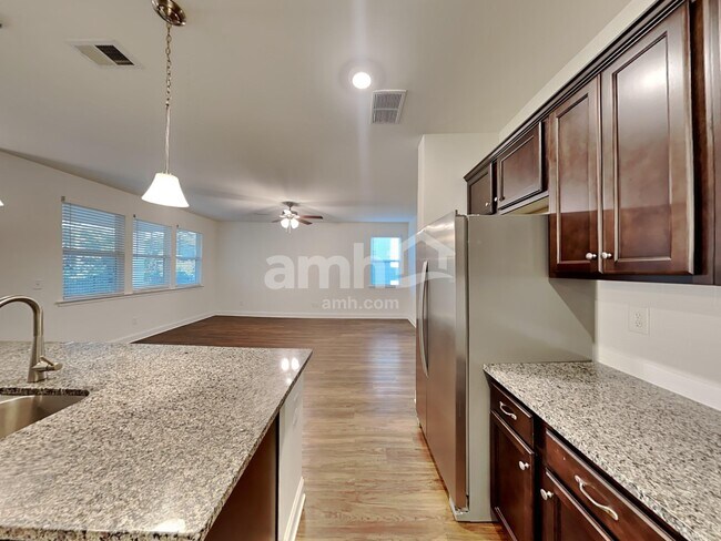 Photo - 209 Rivulet Dr