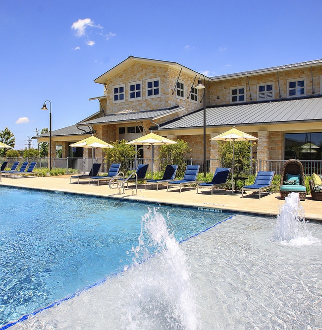 Estates Of Richardson Apartments For Rent in Richardson, TX