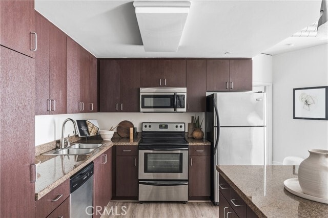 Photo - 1080 Park Blvd Unidad 1416
