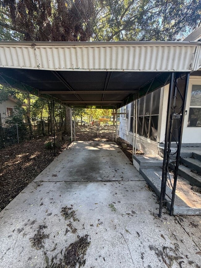 Photo - ** 2 Bed 1 Bath located in Highland Garden...