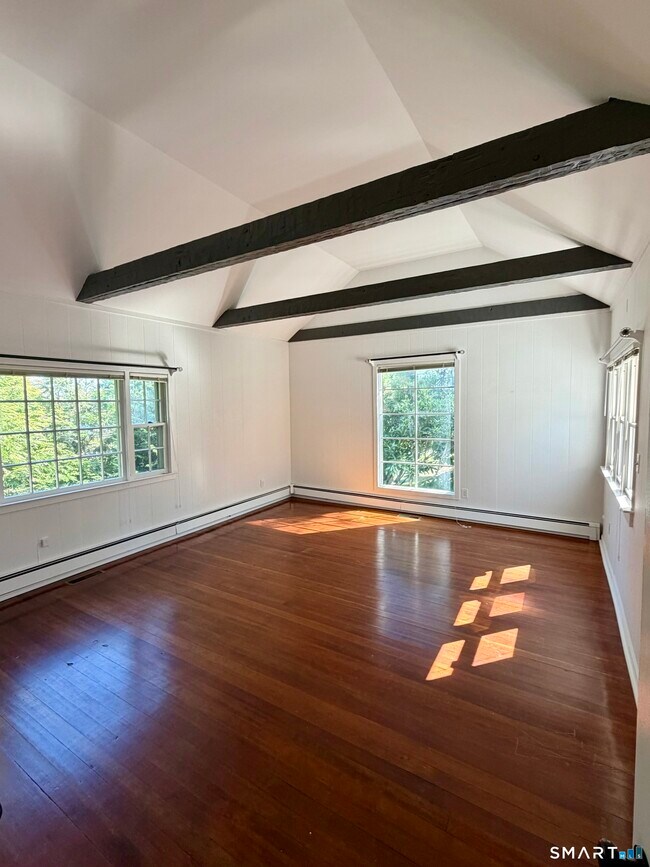 28 Treadwell Ave