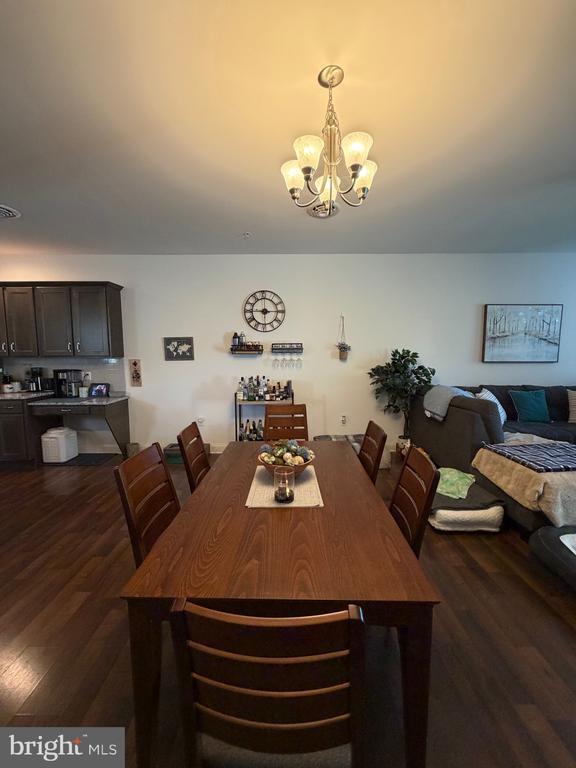 Photo - 109 S Village Cir