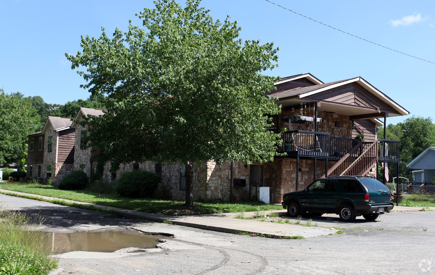 111 W Main St - 111 W Main St Apartments
