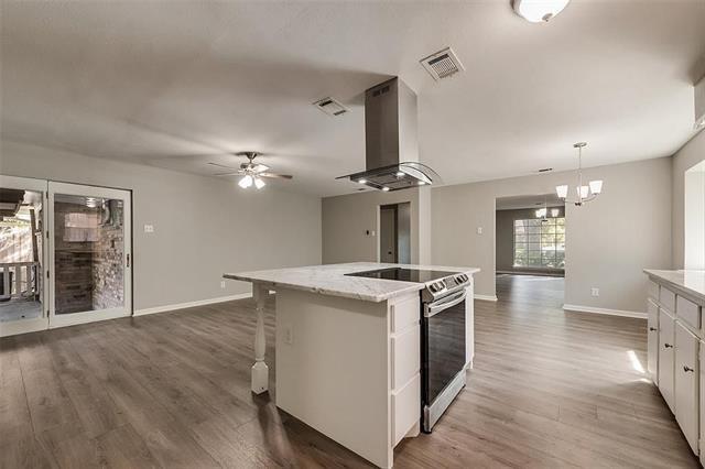 Photo - 8423 Cadenza Ln